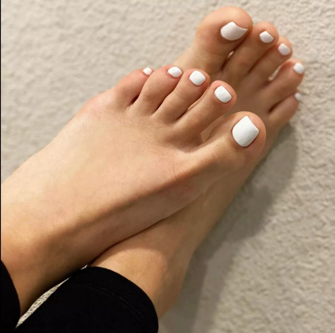 Do you love white toes as mucha as I do?