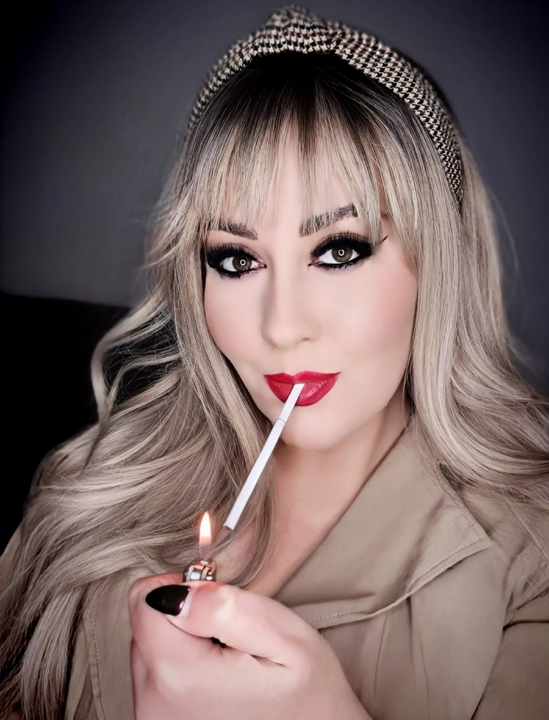 Do you think I'm gonna make it on Santa's good girl list this year? How awful would that be ! 😖 😂😂🔥🚬🔞