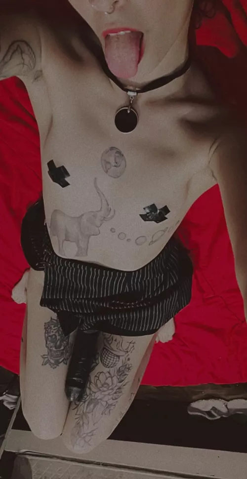 [domme] come get your peg fix or mommy will be mad