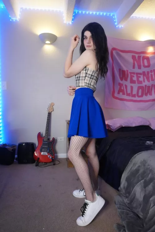 Fishnets or pantyhose?