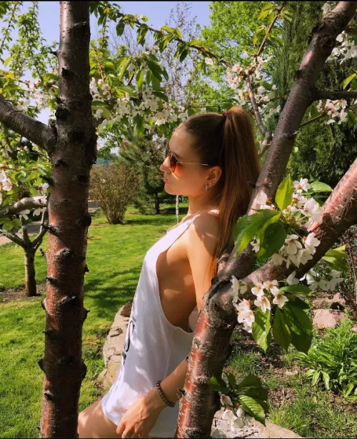 Free with nature without bra💚