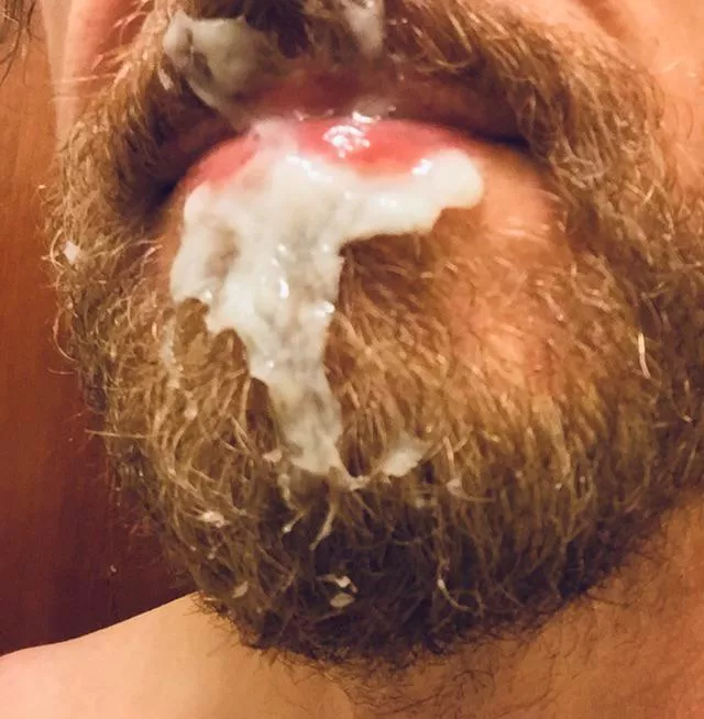 Friends cum in my beard