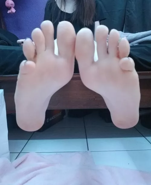 from an oily foot vid i took recently