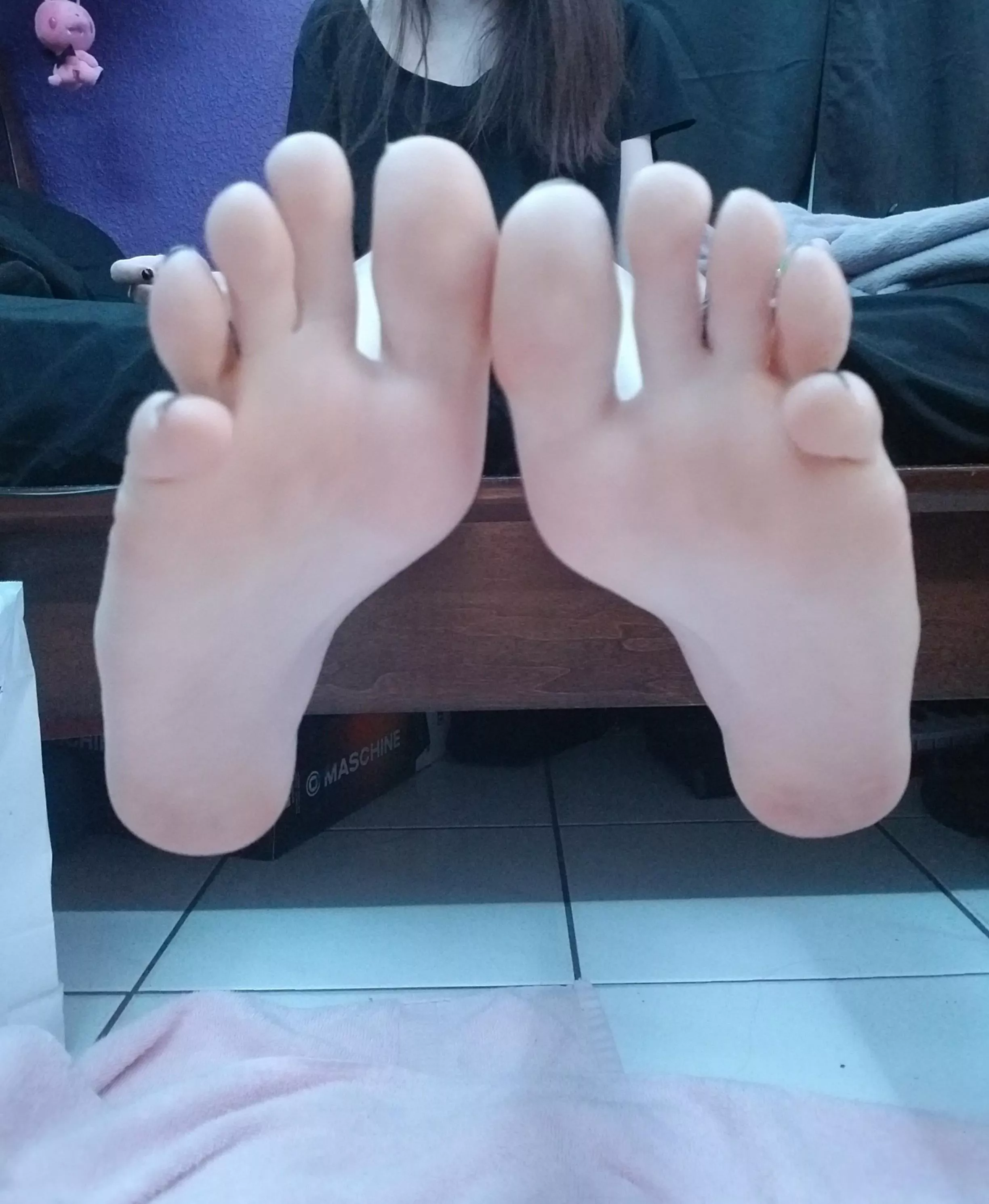 from an oily foot vid i took recently