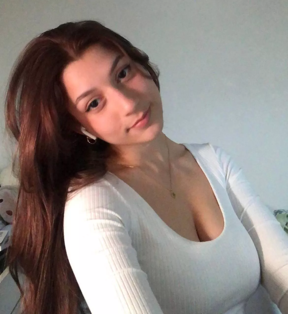 Gorgeous redhead IRTR