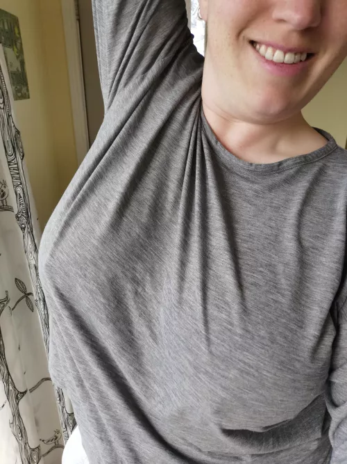 Gotta loves sheer shirts