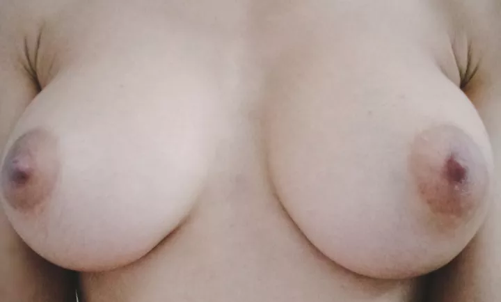 hey ! Rate my boobs 😋
