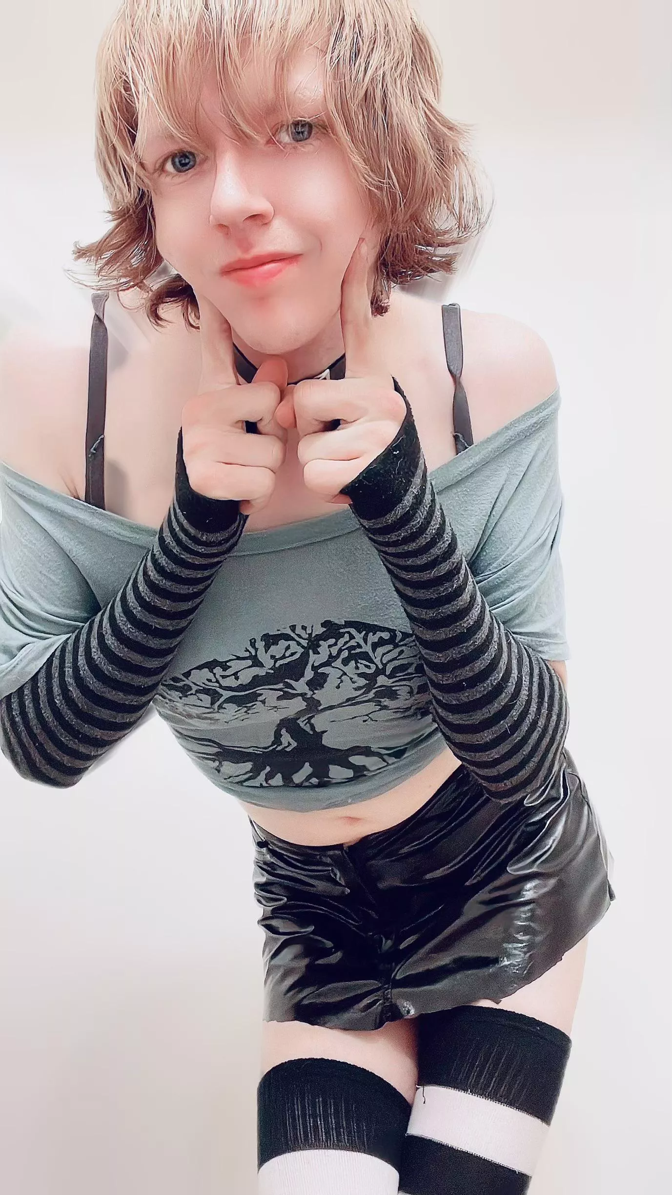 Heya, am I cute? 🥺💜