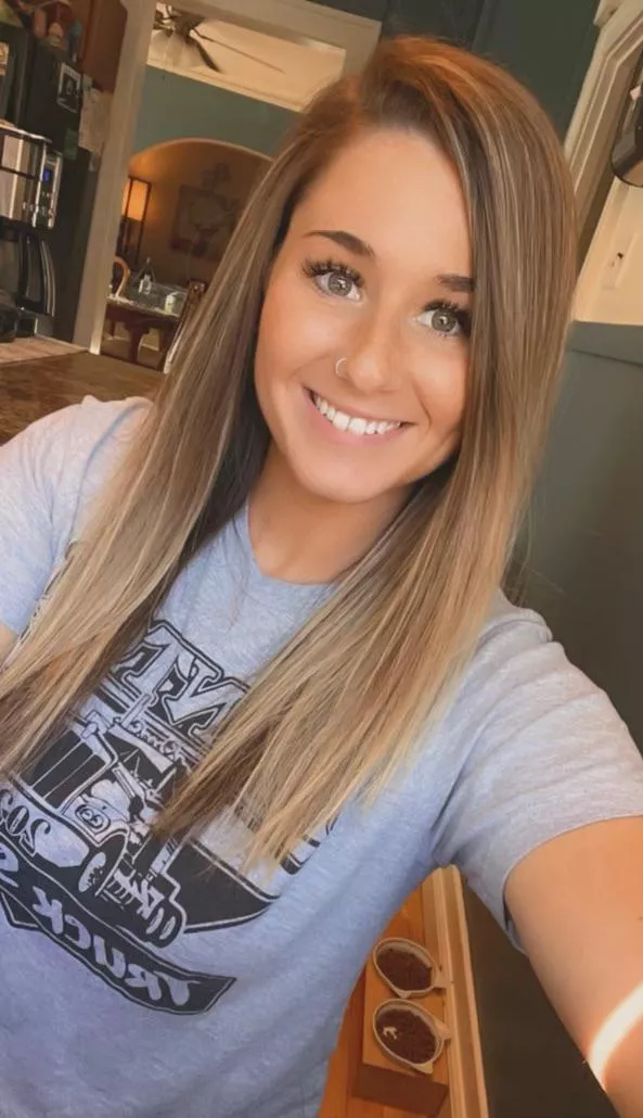 How does everyone here feel about sfw milfies?