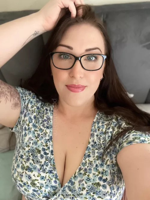 I hear you want to hear one of my mum jokes!!… I have one about a piece of paper? Never mind... it's tearable.