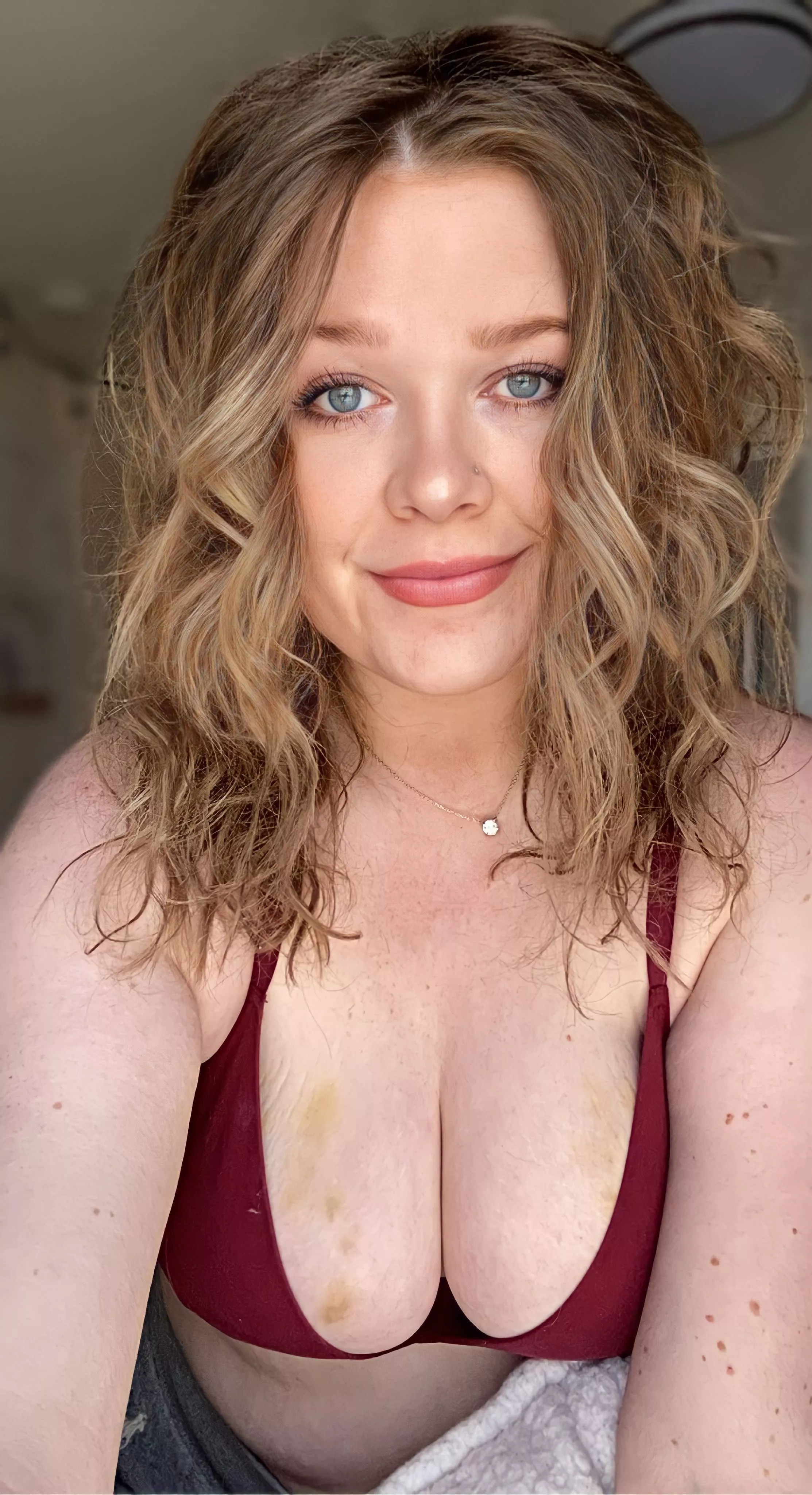 I hope you’re a fan of girls with pale frex like myself!