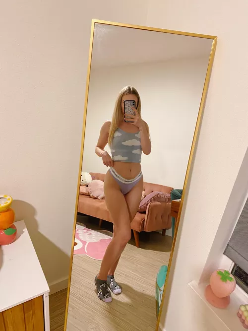 i love wearing things that feel soft against my skin [f]