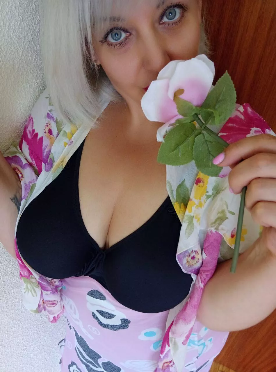 I need an older man to satisfy me