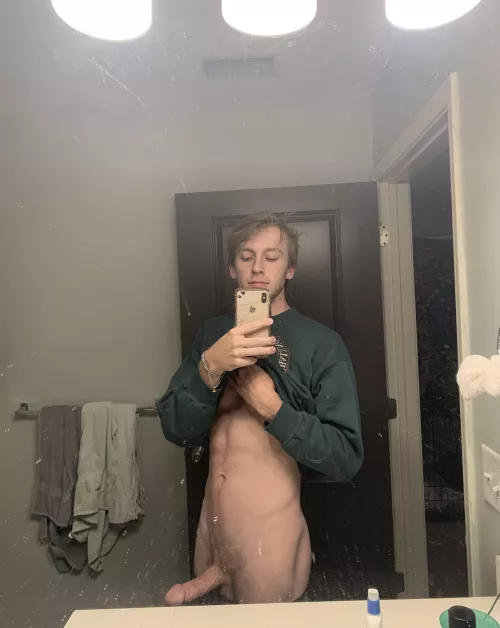 I want to fuck a slutty milf’s throat