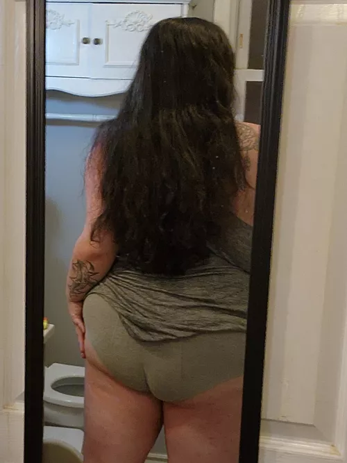 if I have to wear panties they might as well be comfy, at least I still make em look good