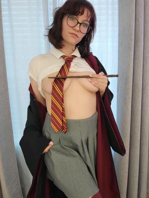 I'll move my wand i[f] you show me yours 😏