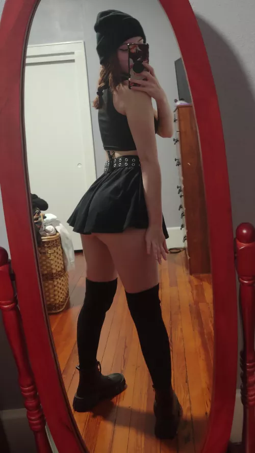 I'm not perfect but my thigh highs are