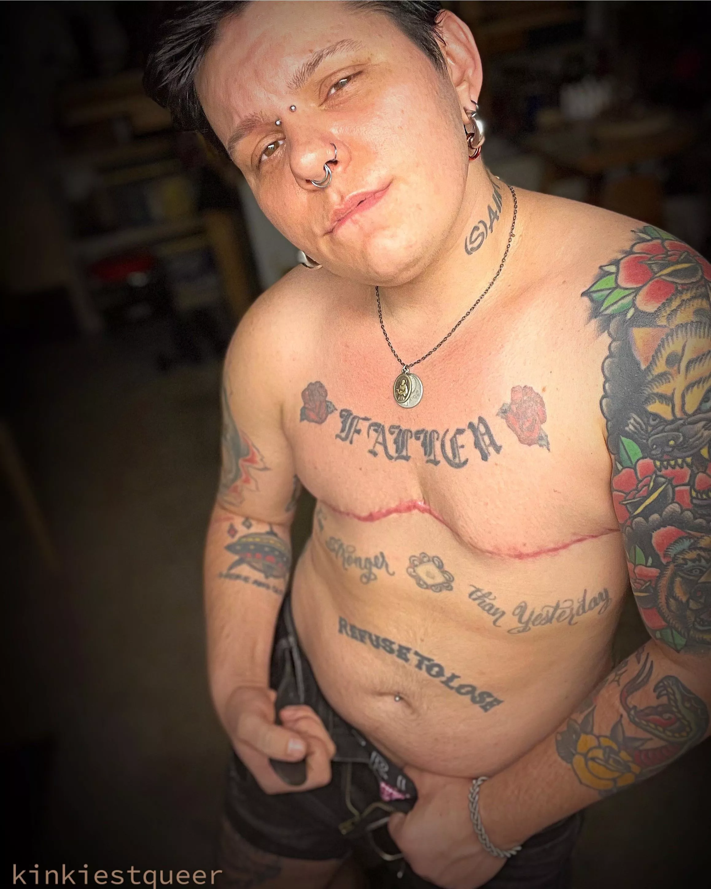 Into: jerking off my belt while you watch as part of foreplay 😈