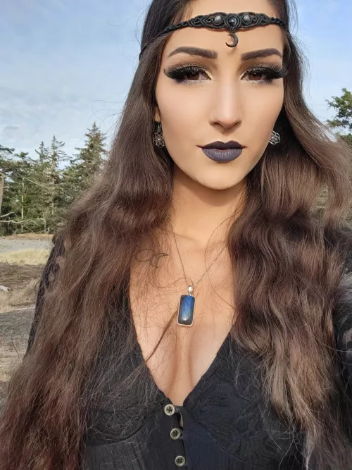 iss my bday today!!! 🎂 ((link in comments))