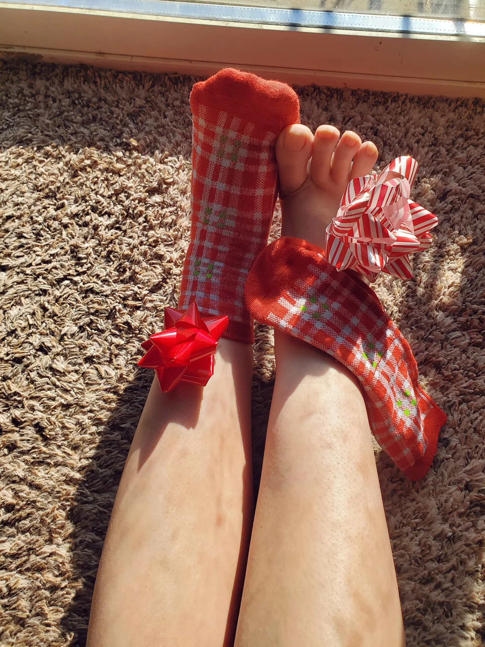 It's the season of giving, this pair avaliable and comes with a gift 🎁