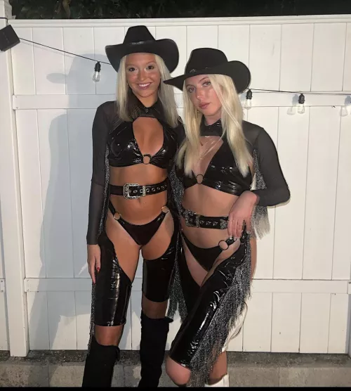 Left or right cowgirl?
