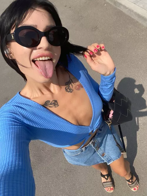 Like if you would knock me up. I wanna fuck a random redditor