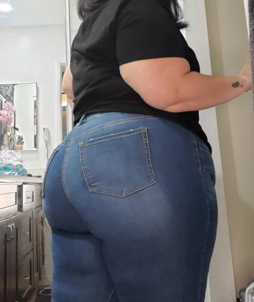 love how these jeans look on me 😉