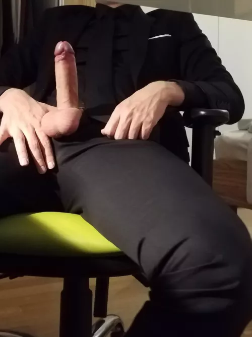 Make me cum while I work