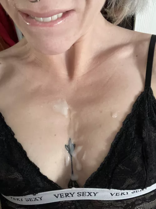 My favorite thing to wear…..cum!!!