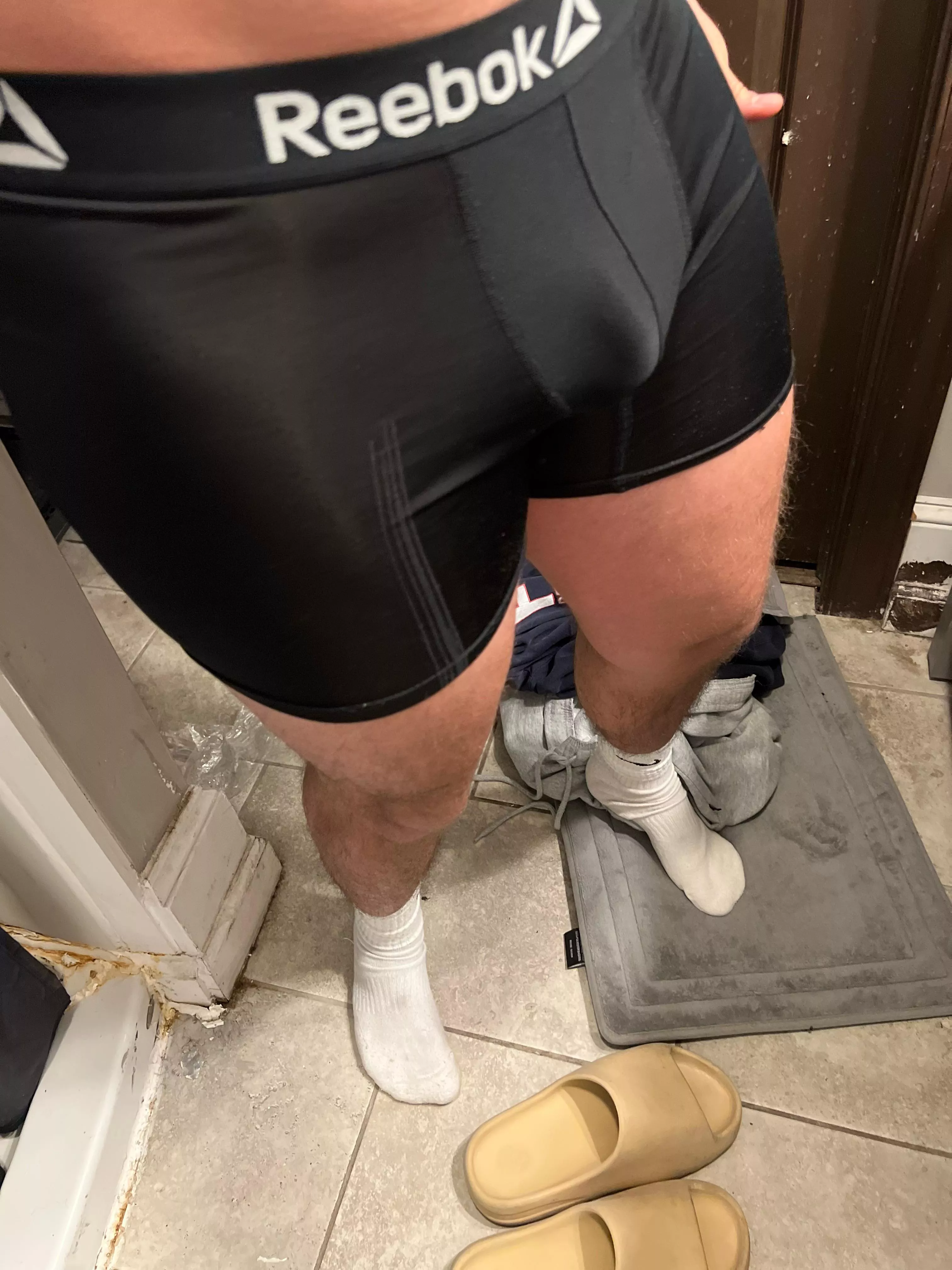 My first post here! Right before my shower😏