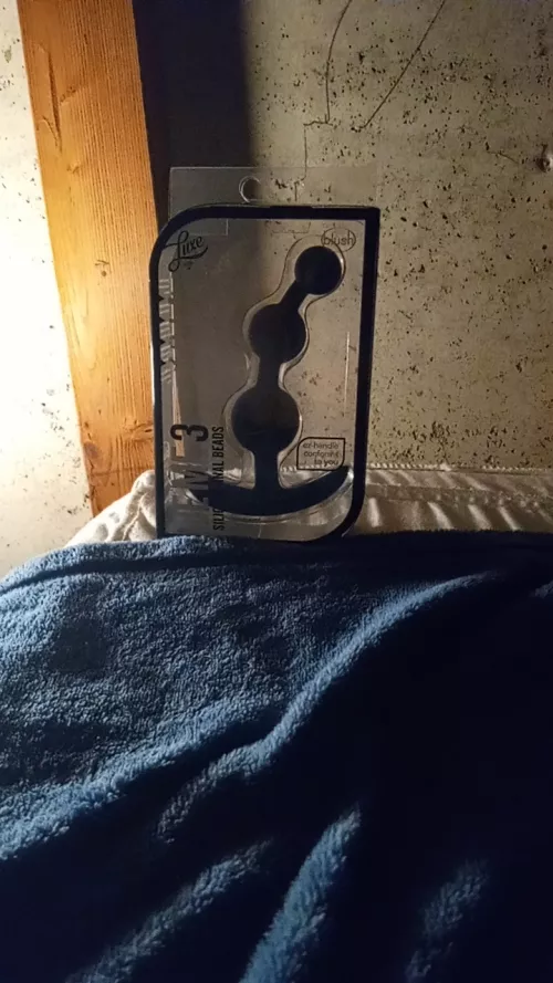 new toy! first comment gets to see it ine first🍑😉