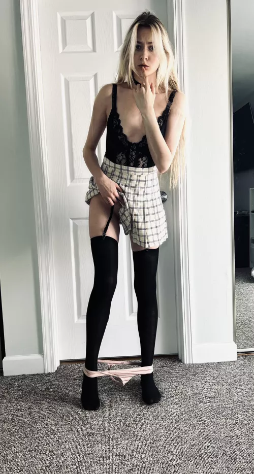 Oops, dropped my panties 🤭