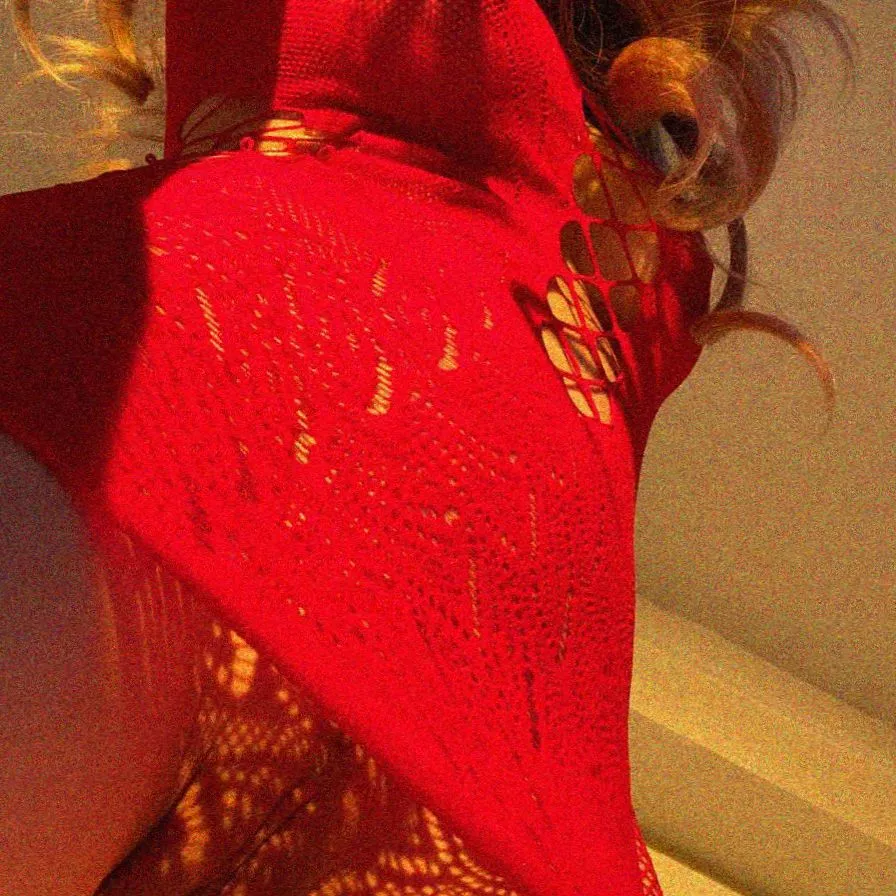 spread my butt and insert..