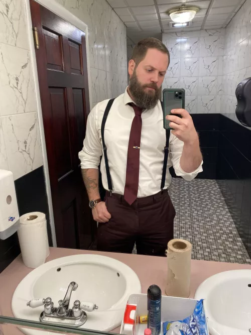 Suspenders or no?