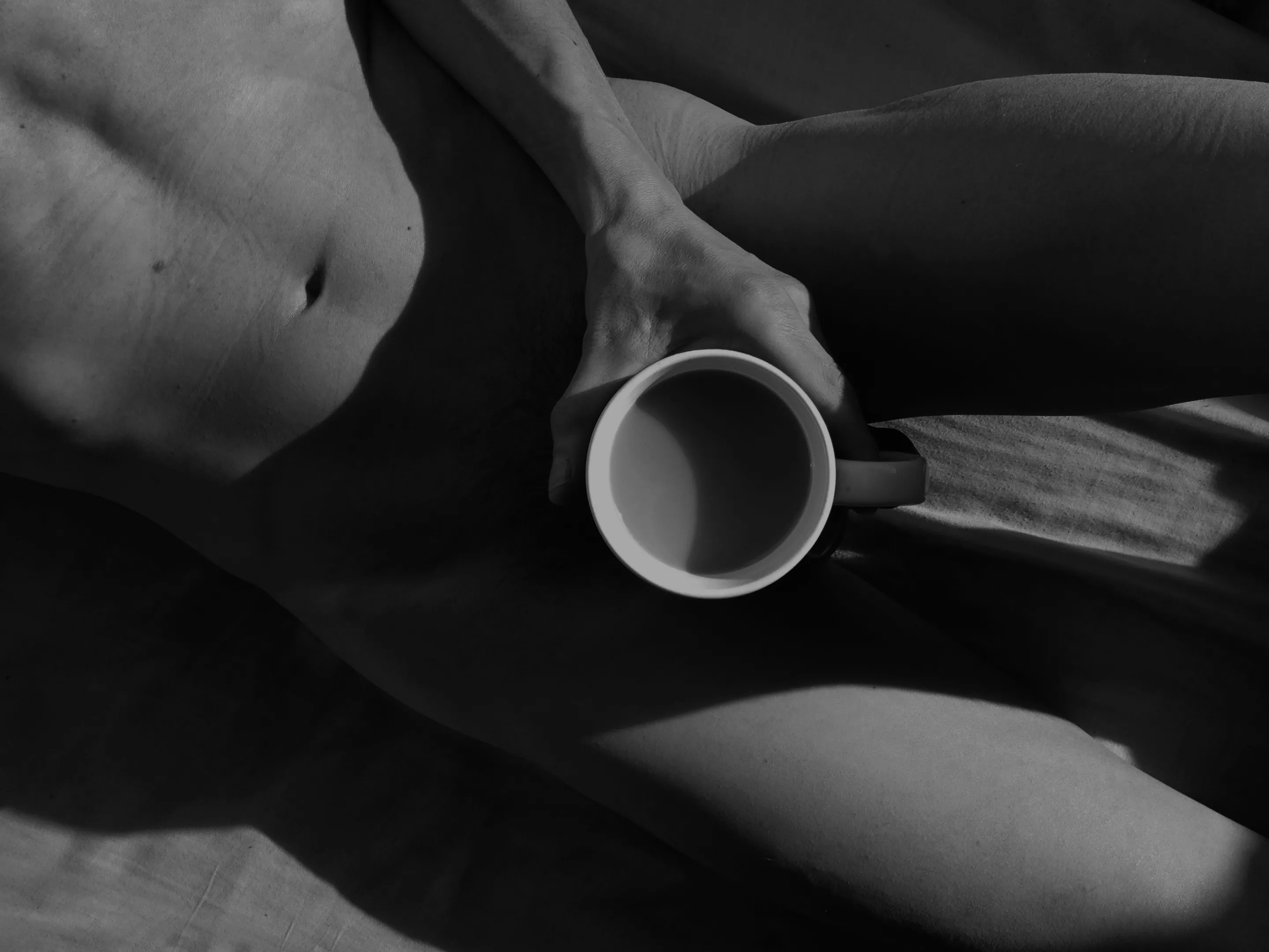 The sun kisses my skin. Coffee & Milk [m] [OC]