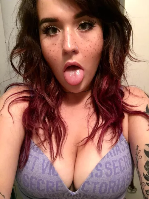 Vacant stare & open mouth (OC)