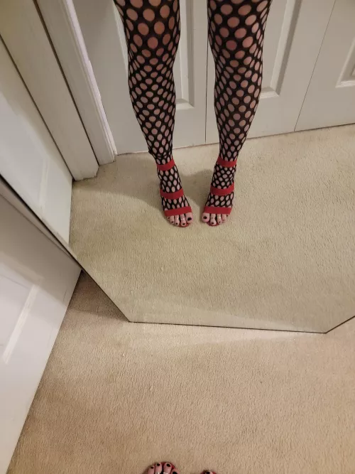 Worship My Toes!?