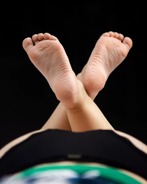 Would you play with my little toes or use my booty as a pillow? 🍑👅