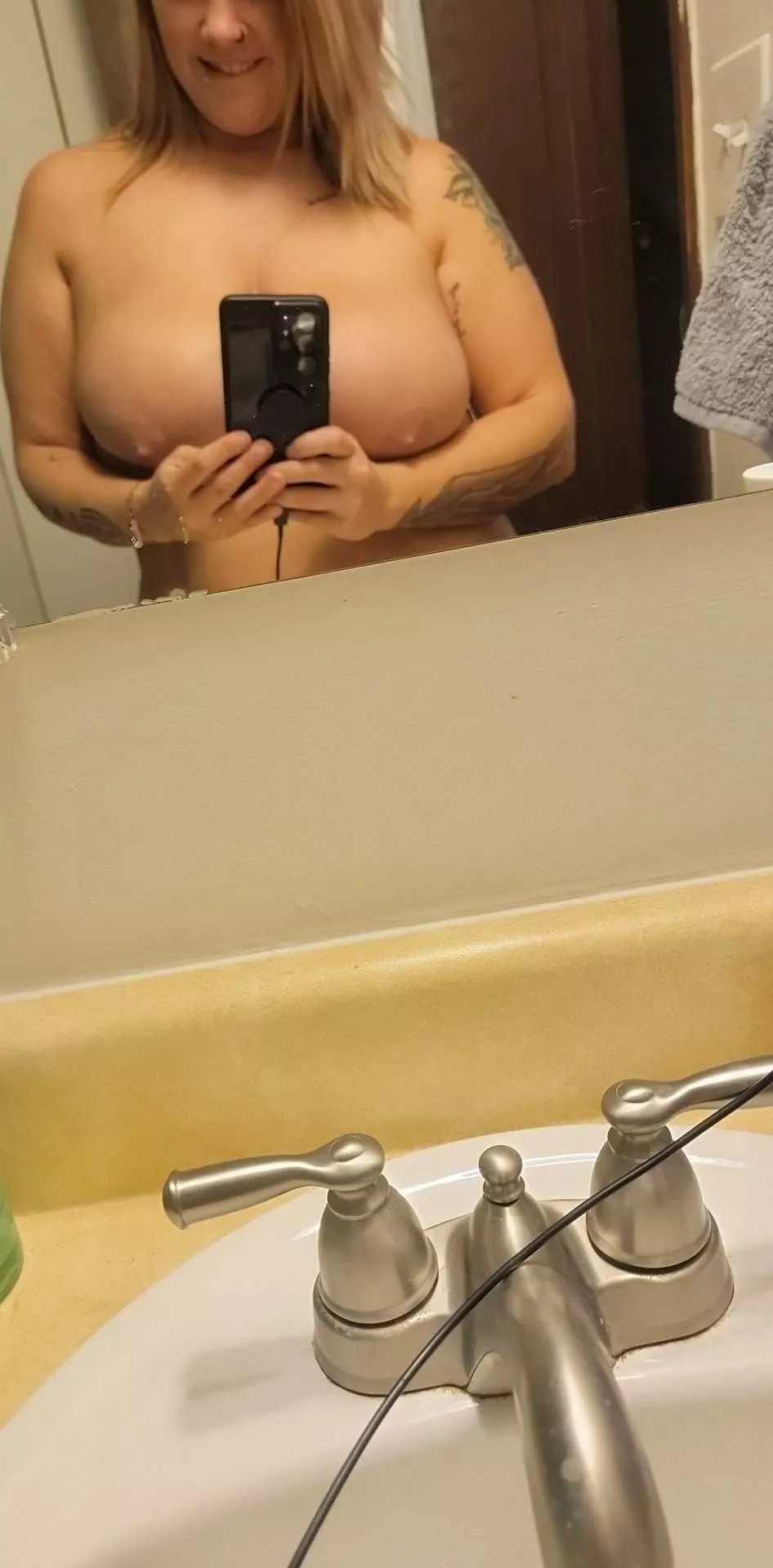 33 5'4 180 feeling myself today.