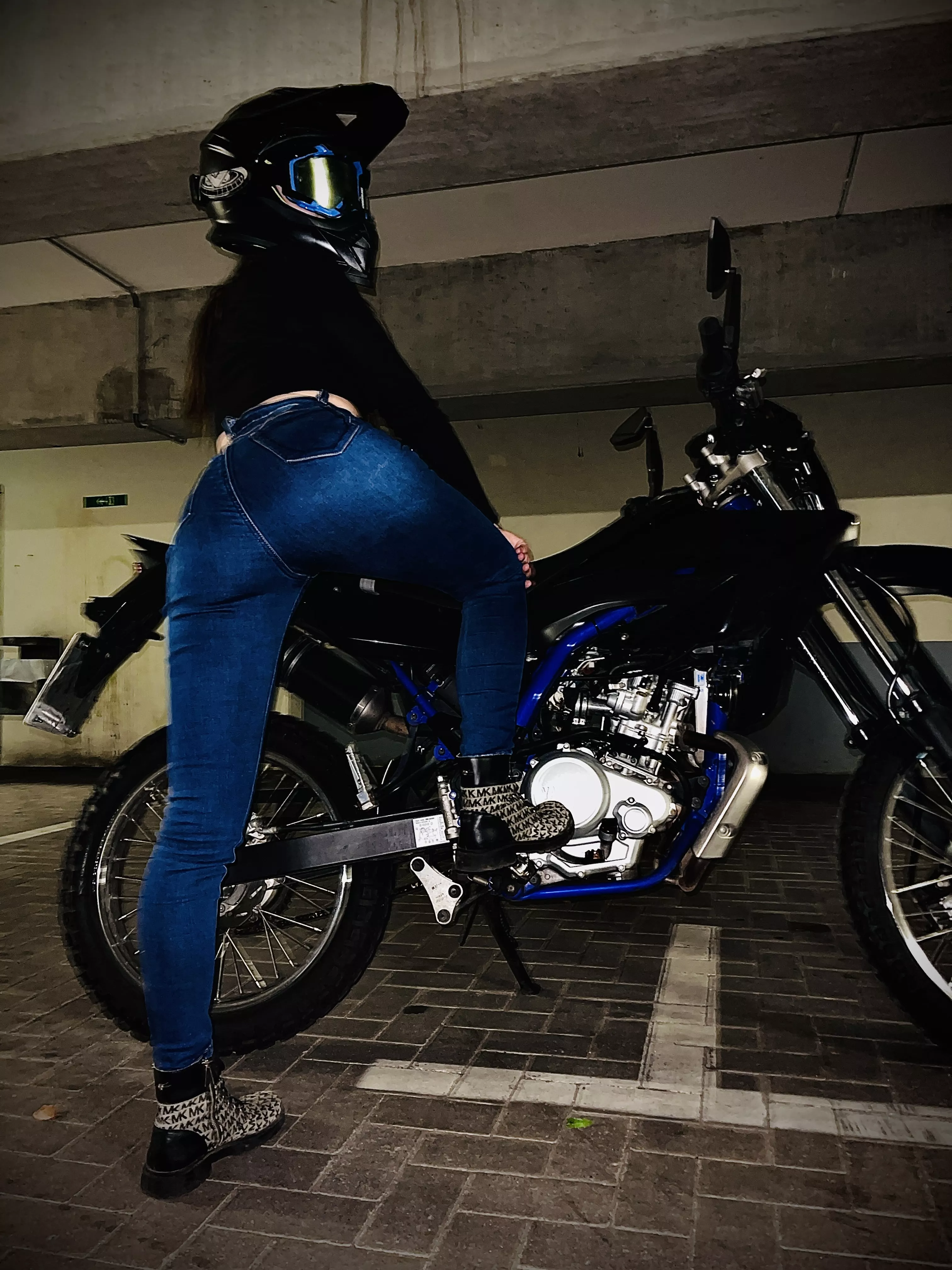 Are there any bikers out here?