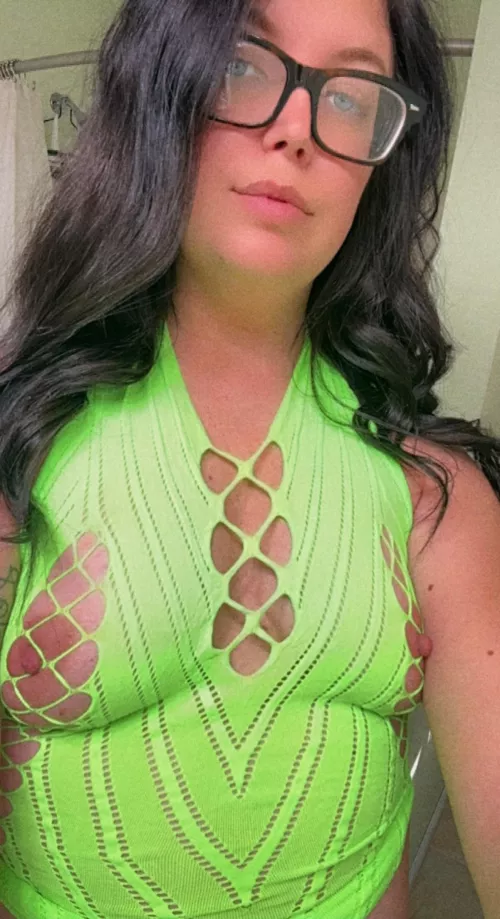 Cum pinch my nipples daddy 💦😈