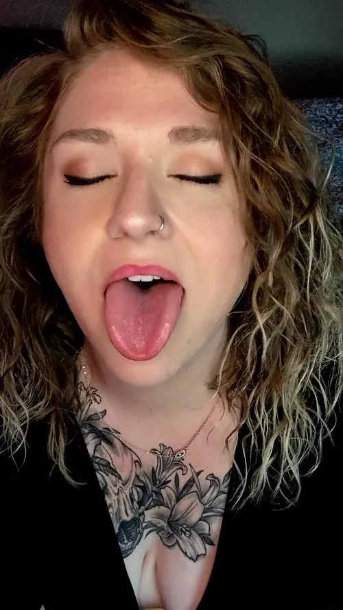 early Friday gift for my devious fan club. 💦😈