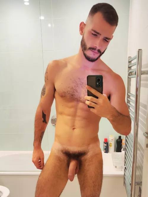 excited to play GOW Ragnarok 😏