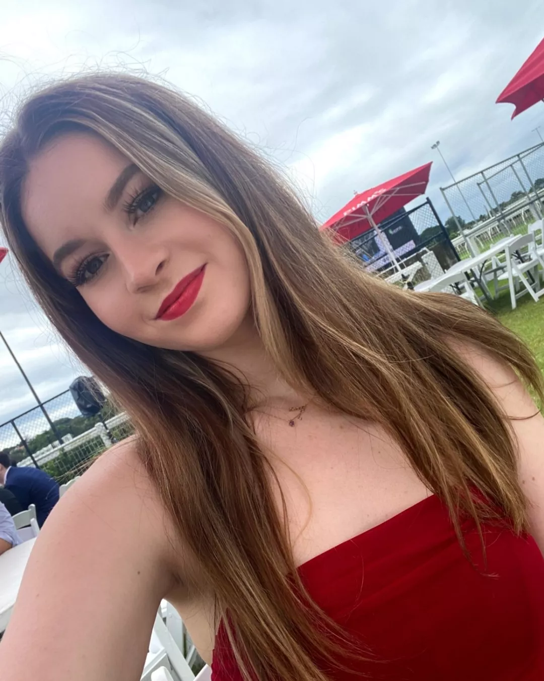 Feeling sexy in red [F]