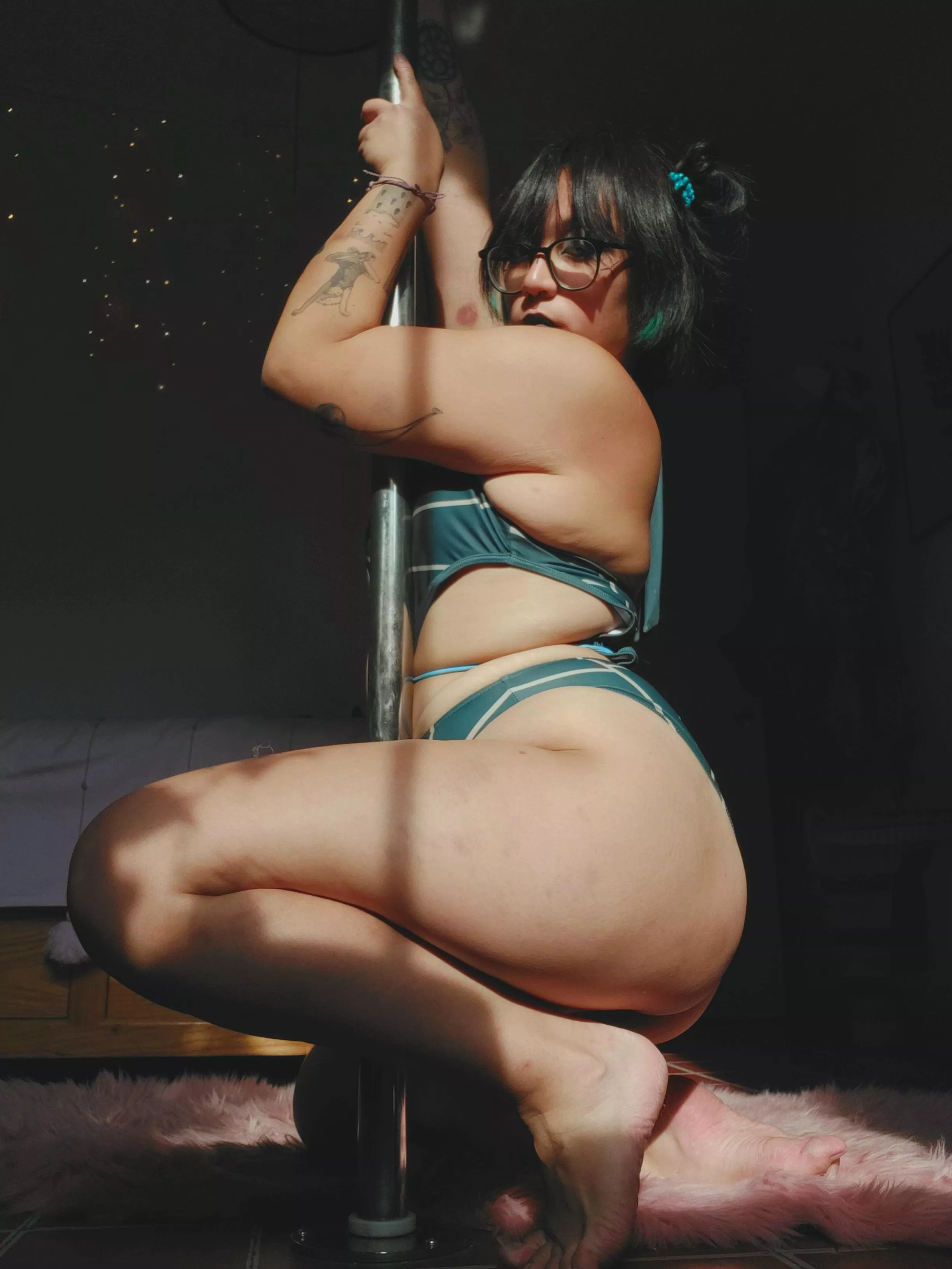 Golden hour & these thighs. ✨️