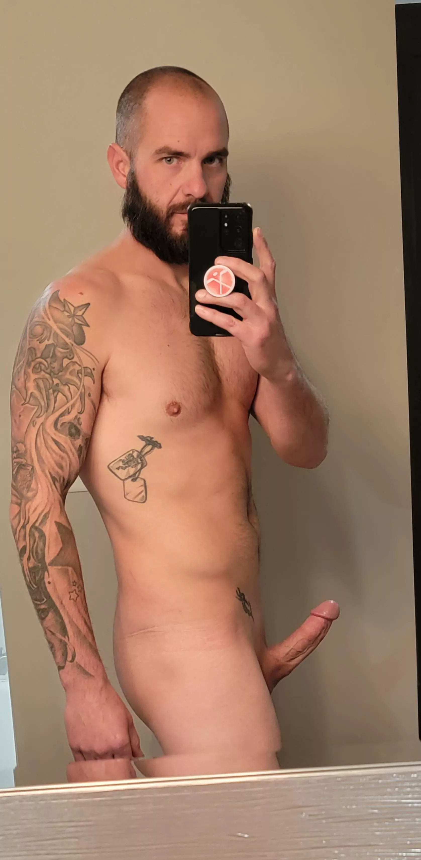 how about some veteran dick...🇺🇲