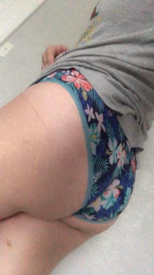 I joined kik 😋❤️ [Selling] Blue floral cheekies soaked in my cum for $20. Free shipping 💙 Message me here or on my kik : cordiluv