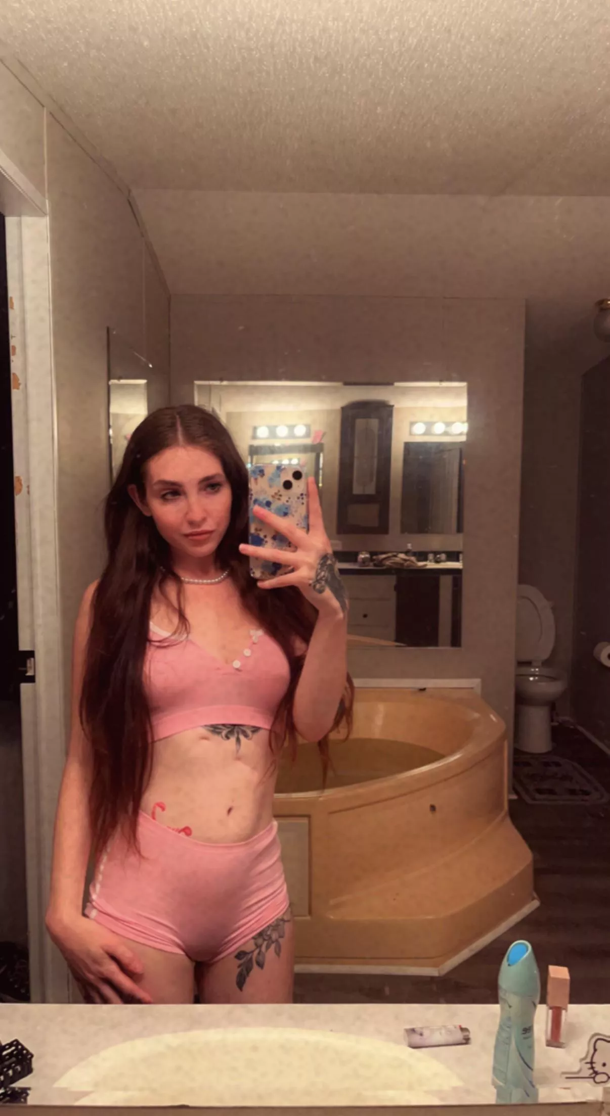 looking some kind of sexy Rapunzel 🌸 who's up?