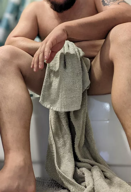 (M)27 My most recent nude, sorry for the pose not a mirroir pic kinda guy