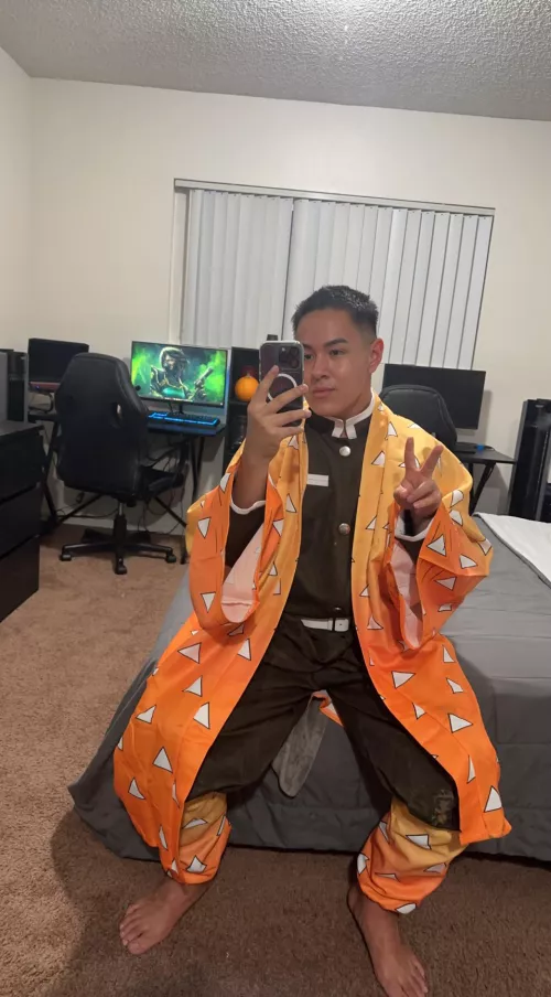 Pretty solid Valorant player here add me HeavenHelpUs#emo ignore the cosplay lmaoo